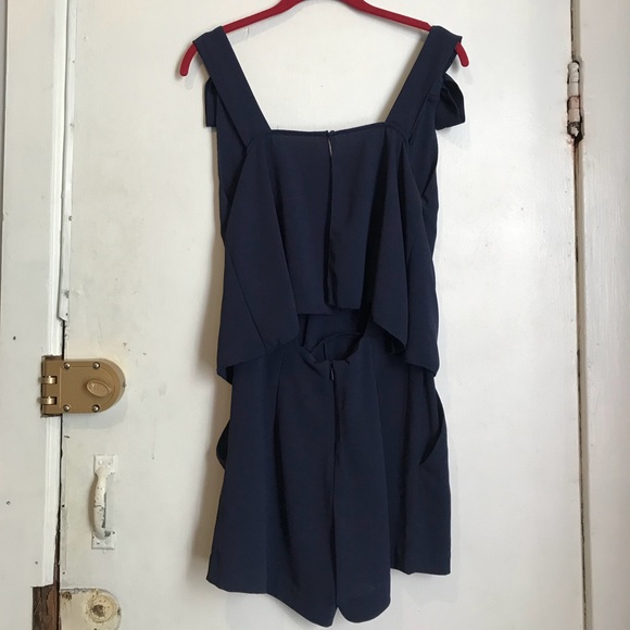 Navy romper - Picture 2 of 3